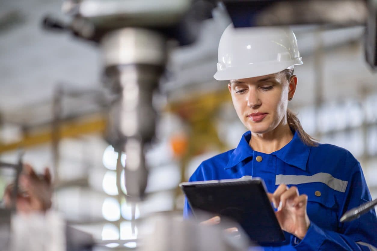 Manufacturing ERP features: 5 must-haves to replace excel on the shop floor